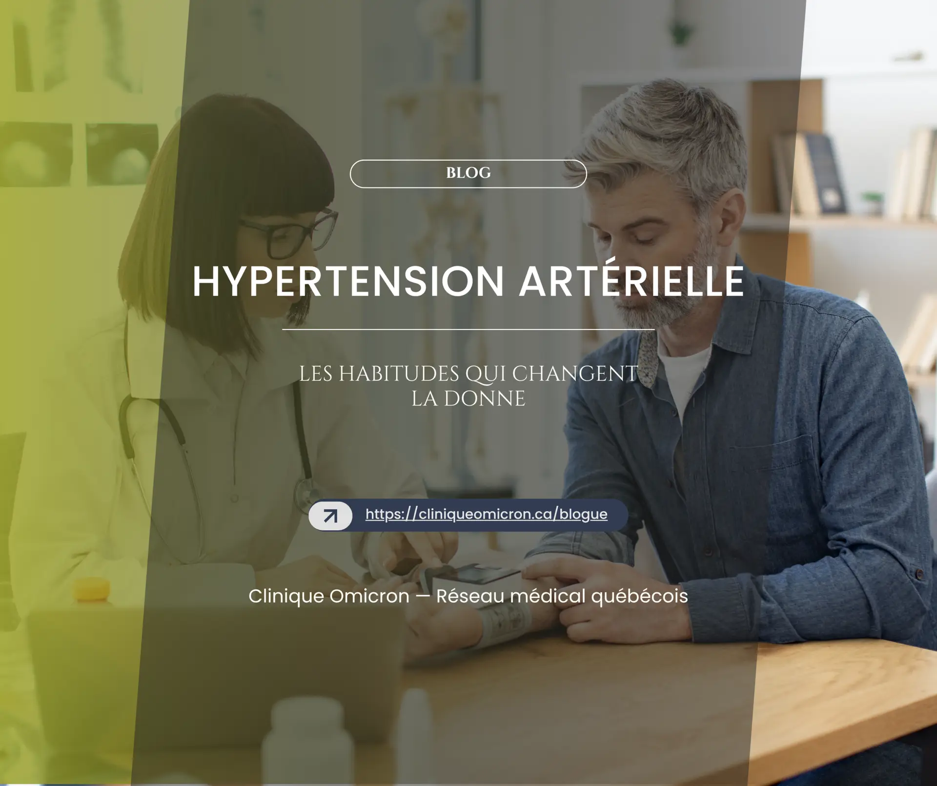 M&eacute;decin consultant avec patient discutant de l'hypertension art&eacute;rielle, mettant en avant des habitudes de vie pour am&eacute;liorer la sant&eacute;.